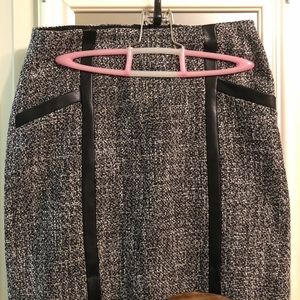 Tweed skirt